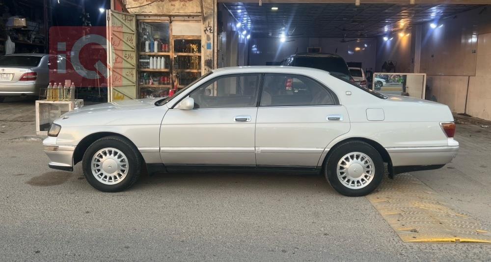 تويوتا كراون